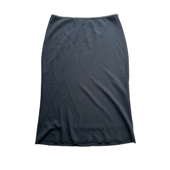 Chloe K - Slip Style Stretch Skirt in Black - Picture 1 of 3